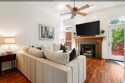 /international/us/3051-old-stone-drive-birmingham-al-110101255978/