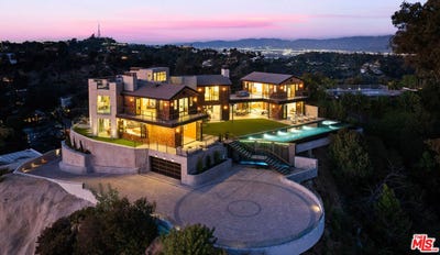/international/us/2020-cyprean-dr-los-angeles-ca-110104969573/