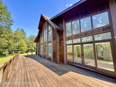 /international/us/4382-river-road-equinunk-pa-110101808292/