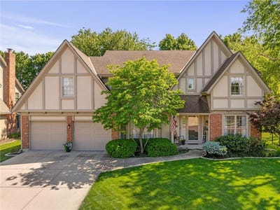 /international/us/9613-w-123rd-street-overland-park-ks-110108221815/