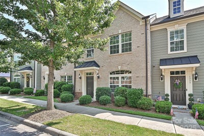 /international/us/1329-jacemans-way-cornelius-nc-110100464799/