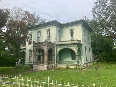 /international/us/903-s-main-street-carthage-mo-110120579920/