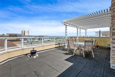 /international/us/171-beach-100th-street-rockaway-park-ny-110105846124/