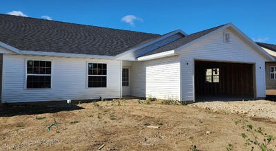 /international/us/216-betzer-road-delavan-wi-110102069157/