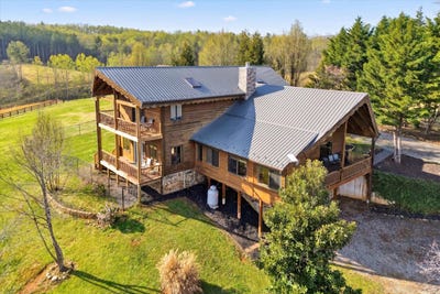 /international/us/2972-algoma-rd-boones-mill-va-110107602753/