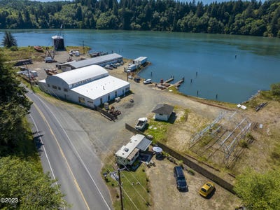 /international/us/5262-yaquina-bay-road-newport-or-110086162661/?lang=en