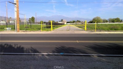 /international/us/3-n-lyon-avenue-hemet-ca-110105344056/