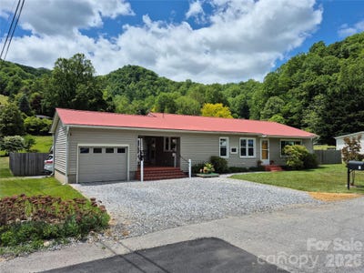 /international/us/5-gibson-drive-maggie-valley-nc-110107924114/