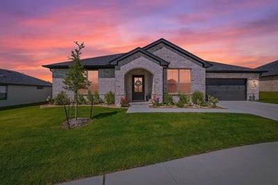 /international/us/127-mesa-drive-glen-rose-tx-110108417006/
