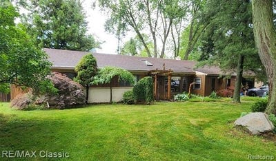 /international/us/6388-hermana-road-west-bloomfield-mi-110101014642/?lang=de