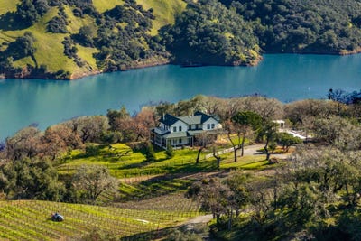 /international/us/13700-rockpile-road-geyserville-ca-110101871938/