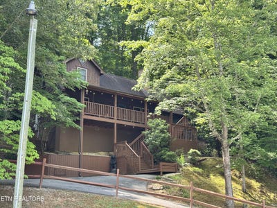 /international/us/130-smoky-mountain-way-sevierville-tn-110108448328/