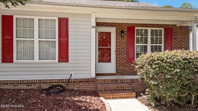 /international/us/54-n-sussex-drive-smithfield-nc-110101391611/