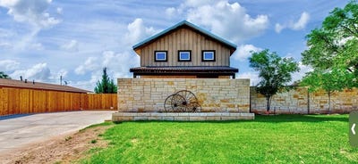 /international/us/1610-english-dr-midland-tx-110101093717/