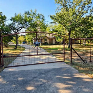 /international/us/205-niki-road-paradise-tx-110109800918/
