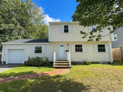/international/us/282-pleasant-st-marblehead-ma-110101911802/
