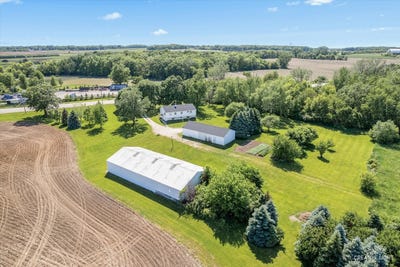 /international/us/43w916-us-highway-20-hampshire-il-110092338105/