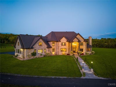 /international/us/9521-mallory-road-new-hartford-ny-110099879925/