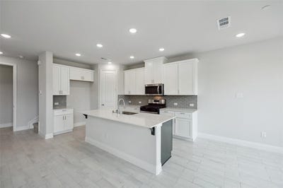 /international/us/3136-galveston-street-plano-tx-110097313943/
