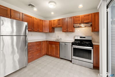/international/us/48-homeside-avenue-west-haven-ct-110106468845/