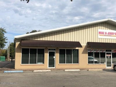 /international/us/1224-pass-road-gulfport-ms-110091958228/