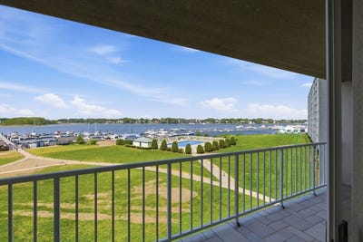 /international/us/100-cove-way-quincy-ma-110108281064/