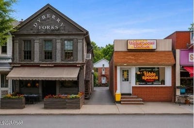 /international/us/933-939-main-street-honesdale-pa-110109414184/