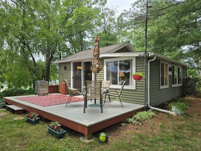 /international/us/26th-street-chetek-wi-110108298498/