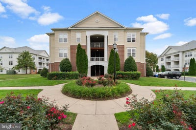 /international/us/42496-mayflower-terrace-brambleton-va-110108071444/