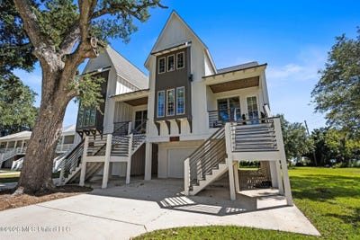 /international/us/117-e-fifth-street-long-beach-ms-110120722707/