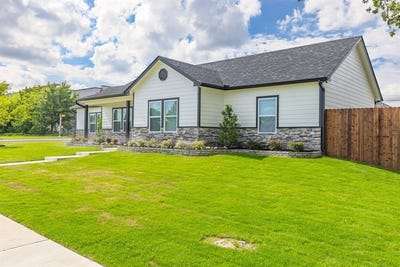 /international/us/828-bell-street-sulphur-springs-tx-110100837900/