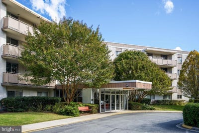 /international/us/7501-democracy-blvd-421-bethesda-md-110106374710/