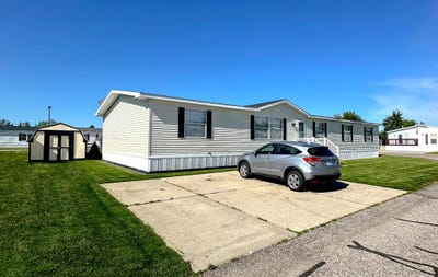 /international/us/8525-sparrow-street-zeeland-mi-110120499521/