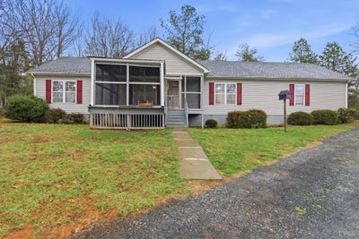 /international/us/10406-richmond-highway-lynchburg-va-110108715430/