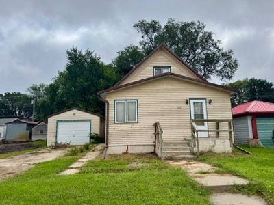 /international/us/1117-west-3rd-street-redfield-sd-110101695343/