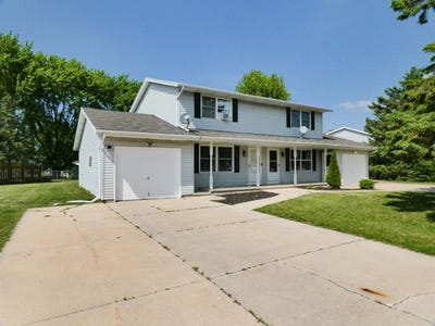 /international/us/465-s-good-hope-road-de-pere-wi-110108695201/