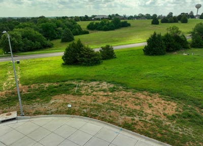 /international/us/b4-l3-timber-ridge-court-salina-ks-110085880100/