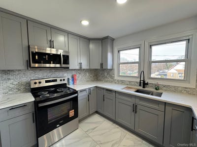 /international/us/143-34-222-street-laurelton-ny-110108294637/