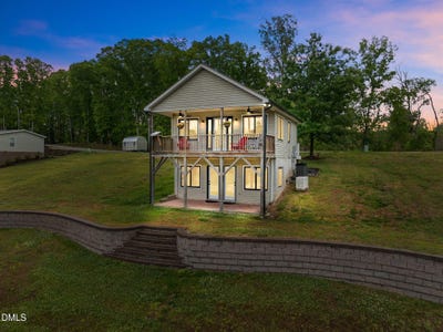 /international/us/237-willifords-point-drive-roxboro-nc-110107733060/