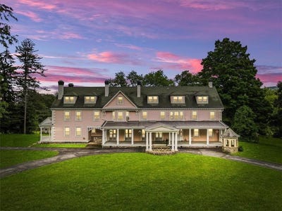 /international/us/highland-mills-ny-110091713916/