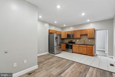 /international/us/439-e-washington-lane-philadelphia-pa-110120043372/