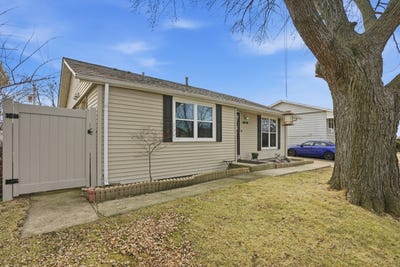 /international/us/16249-92nd-avenue-orland-hills-il-110106141328/