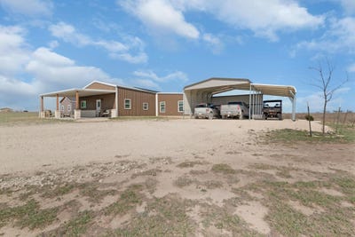 /international/us/2238-county-road-2109-lometa-tx-110098158192/