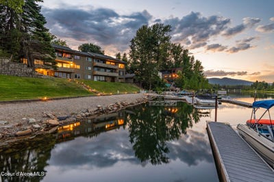 /international/us/720-n-3rd-ave-sandpoint-id-110105866932/