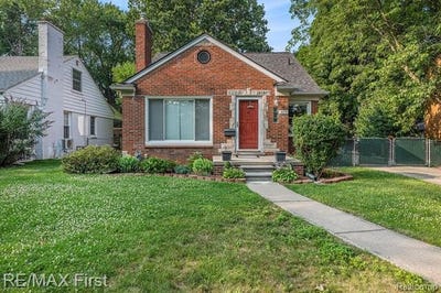 /international/us/1070-hampton-road-grosse-pointe-woods-mi-110101008302/