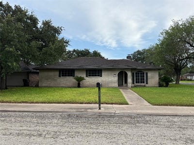 /international/us/1309-christy-avenue-kingsville-tx-110100881441/?lang=en