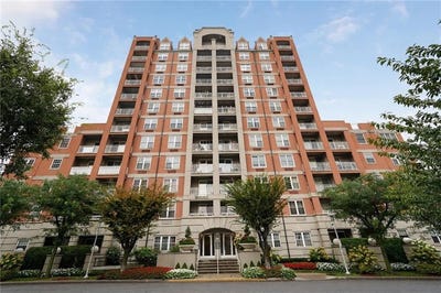 /international/us/40-oceana-drive-w-brooklyn-ny-110120094599/