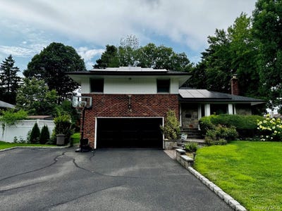 /international/us/26-canterbury-road-woodbury-ny-110104140100/