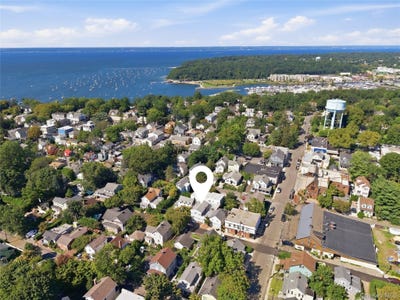 /international/us/70-14th-avenue-sea-cliff-ny-110110357224/