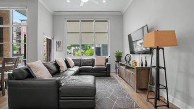 /international/us/100-garvies-point-road-glen-cove-ny-110109408580/